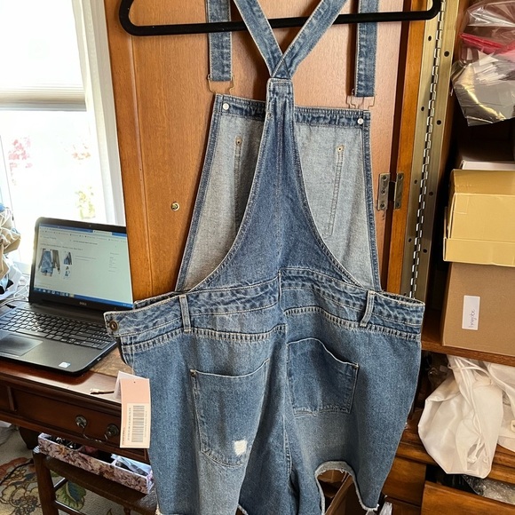 Short Overalls - Picture 4 of 6